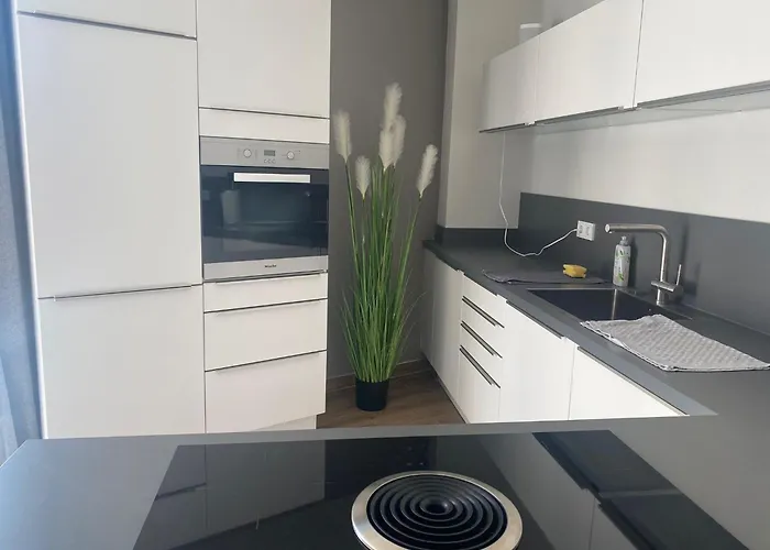 E&a Mitten Im Stadtzentrum Mit Lift Und Tiefgarage Apartment Hannover