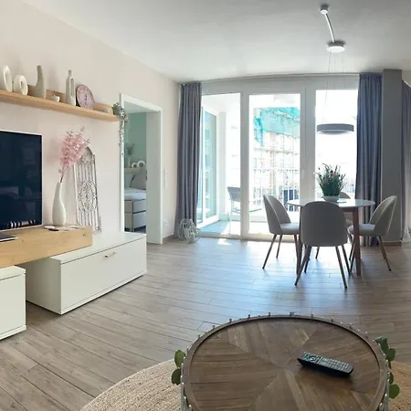 E&a Mitten Im Stadtzentrum Mit Lift Und Tiefgarage Daire Hannover